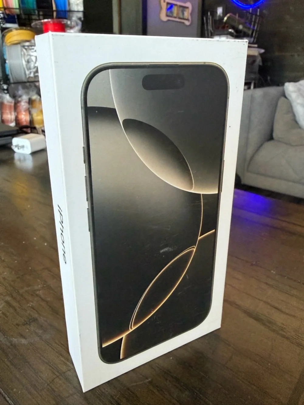 Apple iPhone 16 Pro - Natural Titanium - 512 GB Retail Box